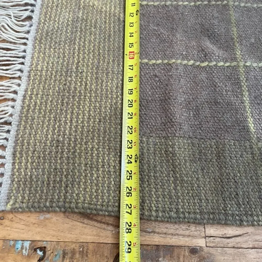 Flatweave Wool Rug 27 x 54